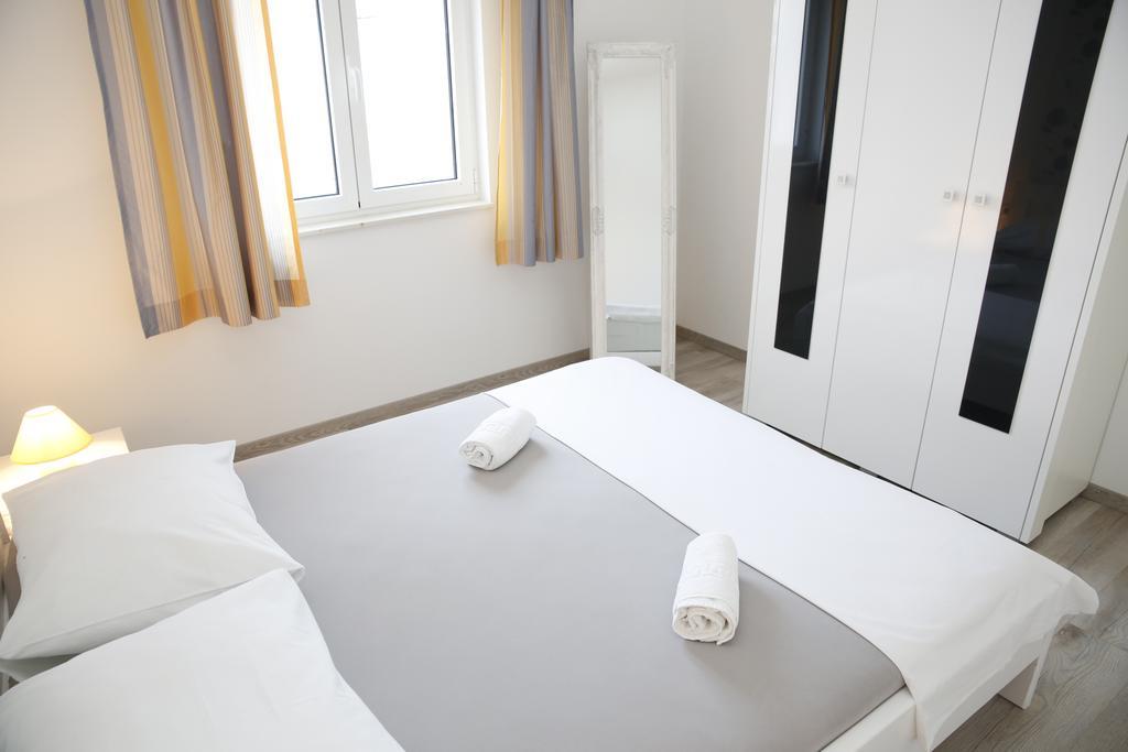 Apartments Gabrijel โวดีเซ ภายนอก รูปภาพ