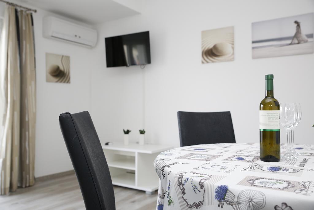 Apartments Gabrijel โวดีเซ ภายนอก รูปภาพ