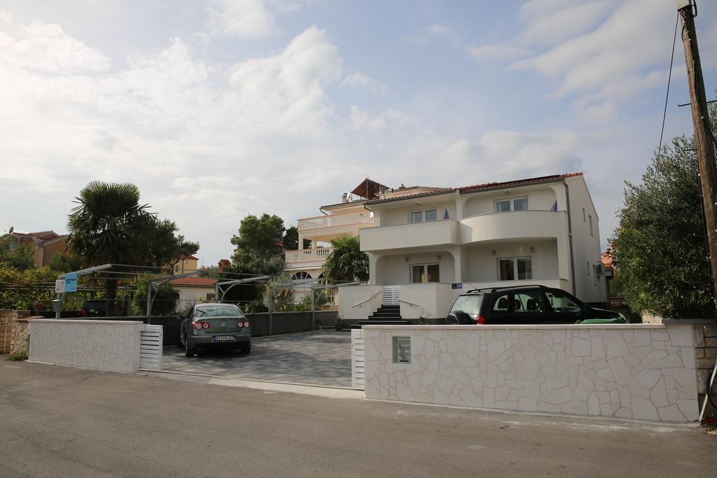 Apartments Gabrijel โวดีเซ ภายนอก รูปภาพ